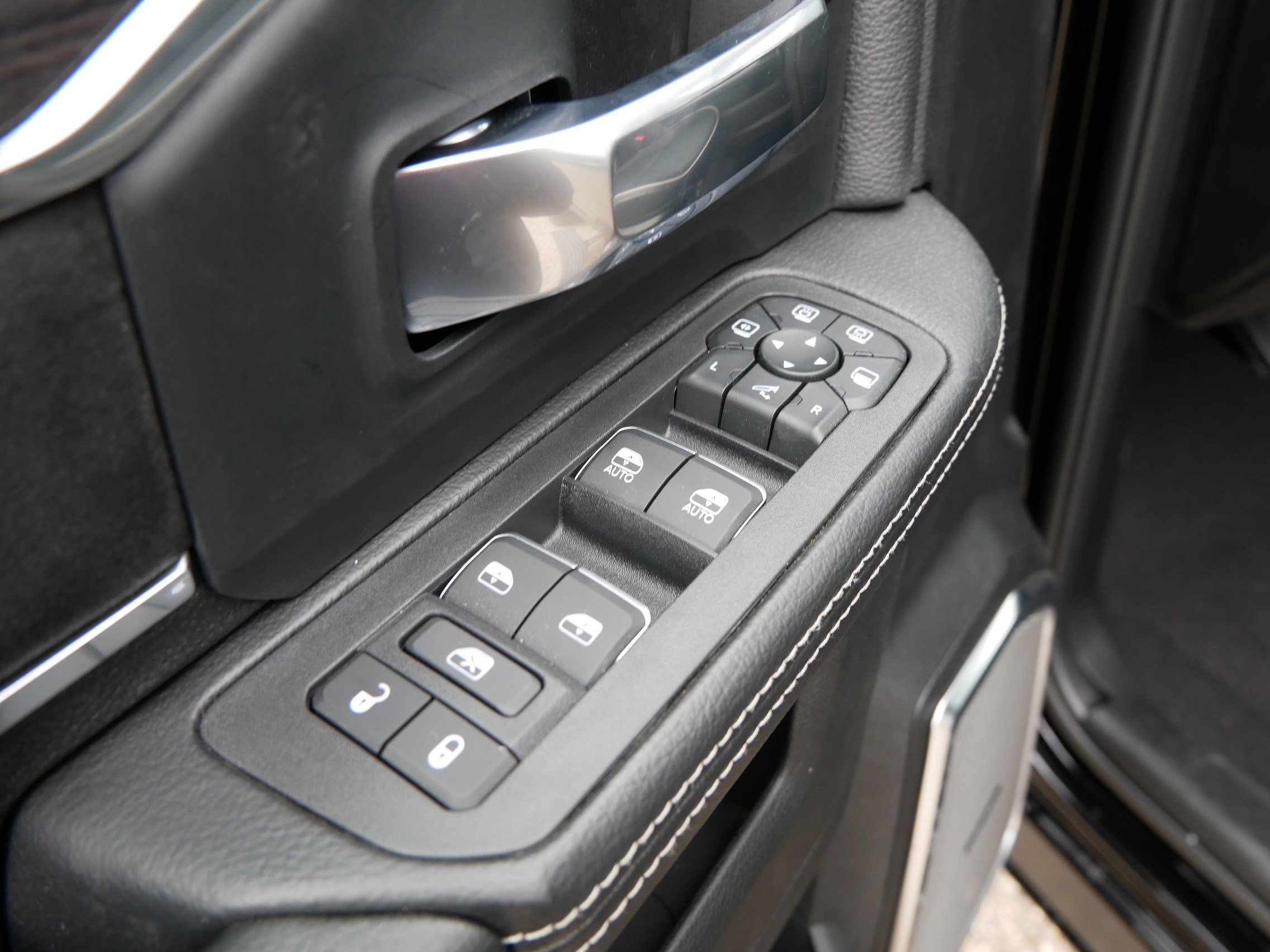 2026 Ram 3500 Laramie photo 12
