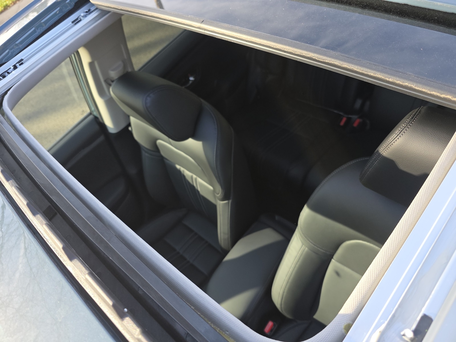 2026 Honda HR-V EX-L photo 2