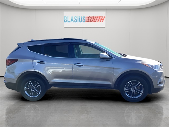 2017 Hyundai Santa Fe Sport Base photo 2