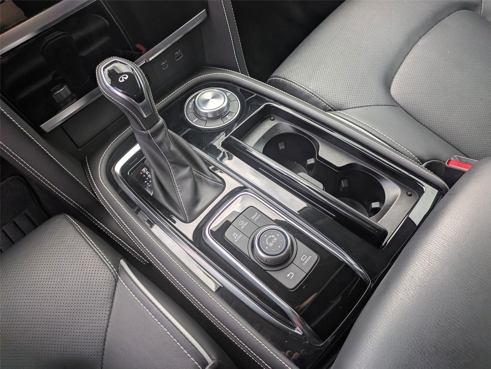 2024 Infiniti QX80 Premium Select photo 16