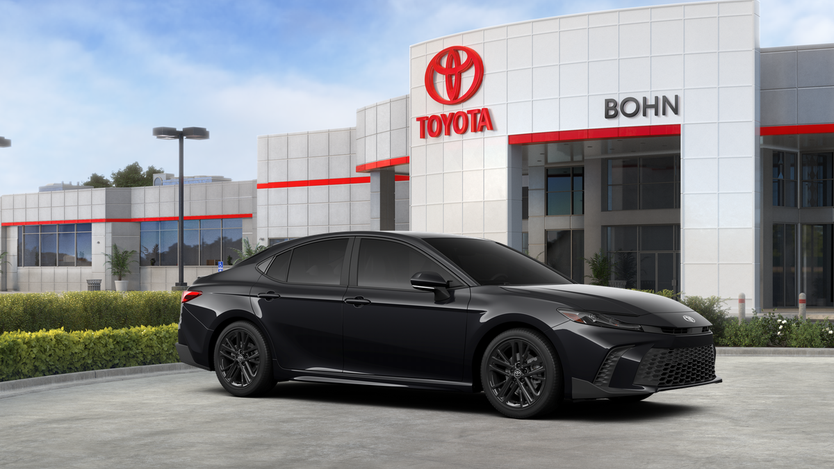 2026 Toyota Camry SE photo 8