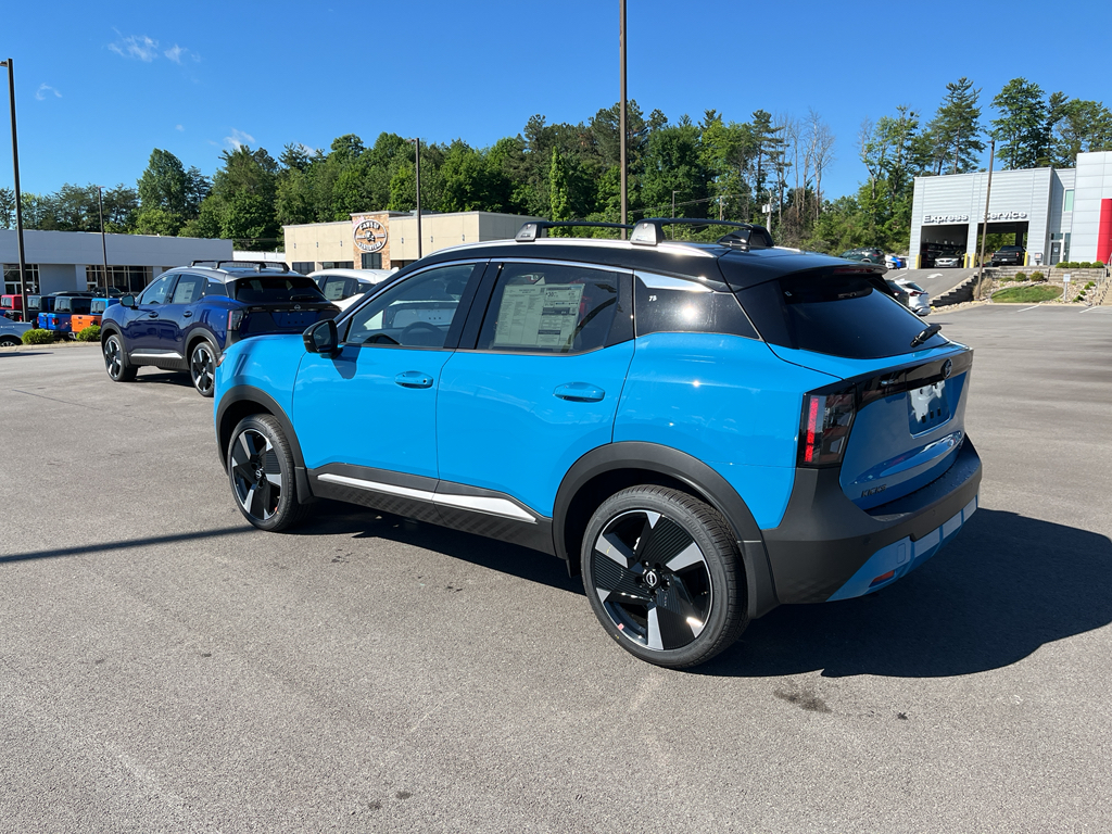 2025 Nissan Kicks SR photo 4