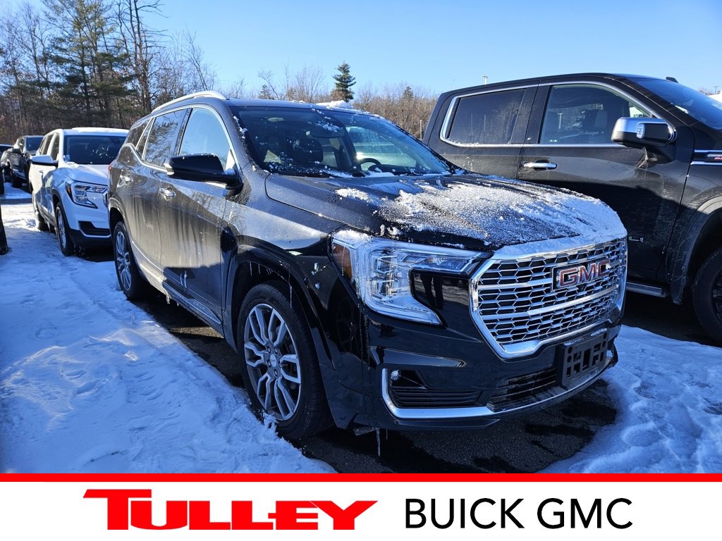 2022 GMC Terrain Denali's photo