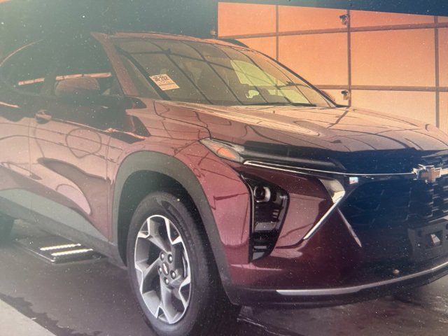 2025 Chevrolet Trax LT's photo