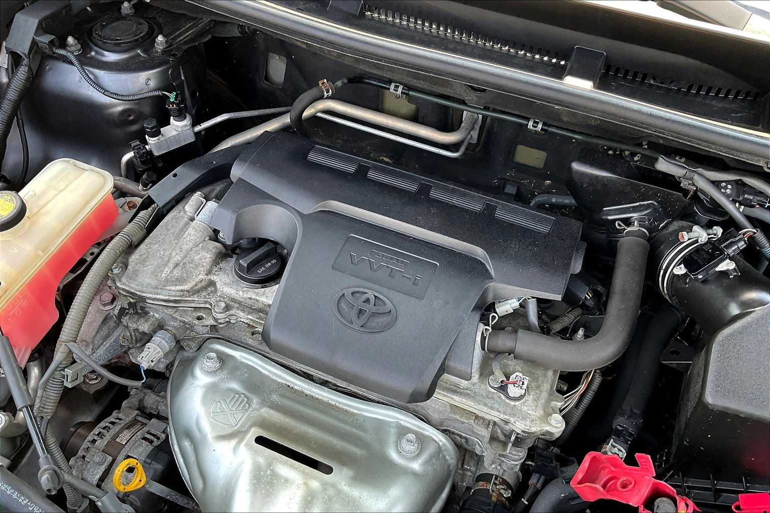 2015 Toyota RAV4 LE photo 29