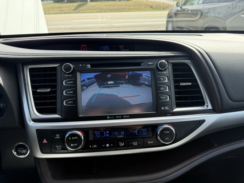 2017 Toyota Highlander XLE photo 13