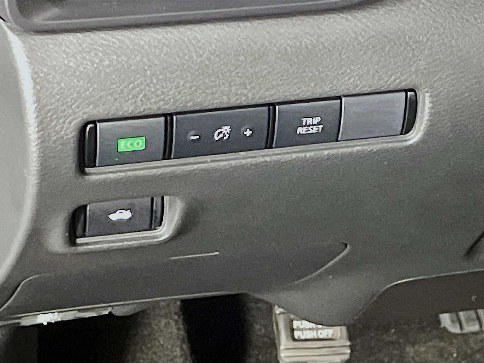 2024 Nissan Sentra S photo 8