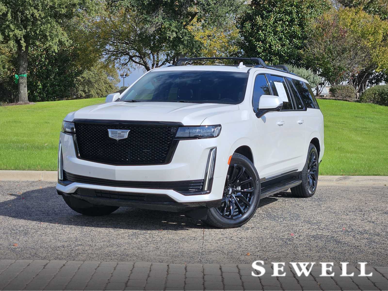 2022 Cadillac Escalade ESV Sport Platinum's photo