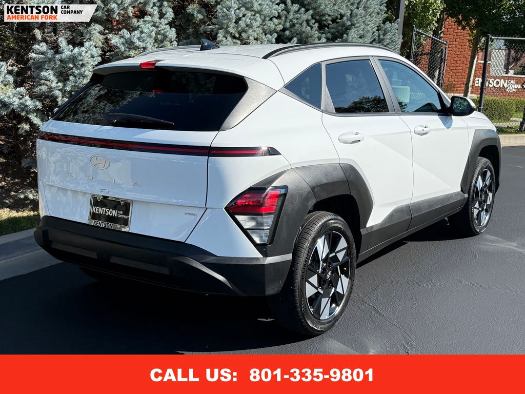 2025 Hyundai Kona SEL photo 7
