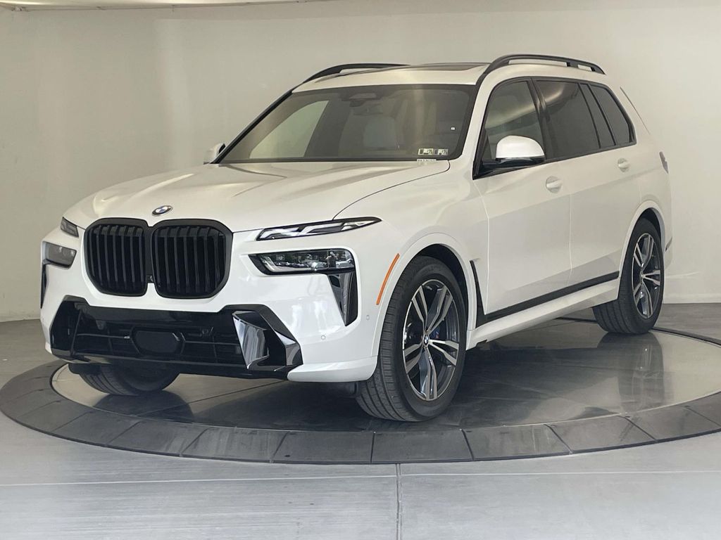 2026 BMW X7 40i's photo