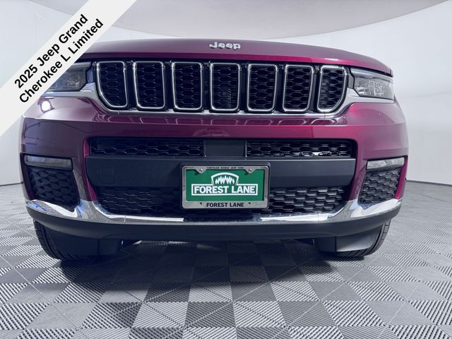 2025 Jeep Grand Cherokee Limited photo 7