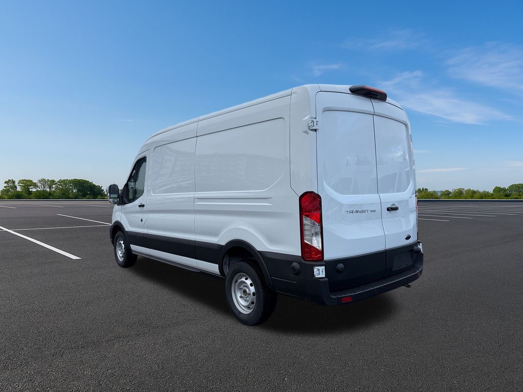 2025 Ford Transit photo 3