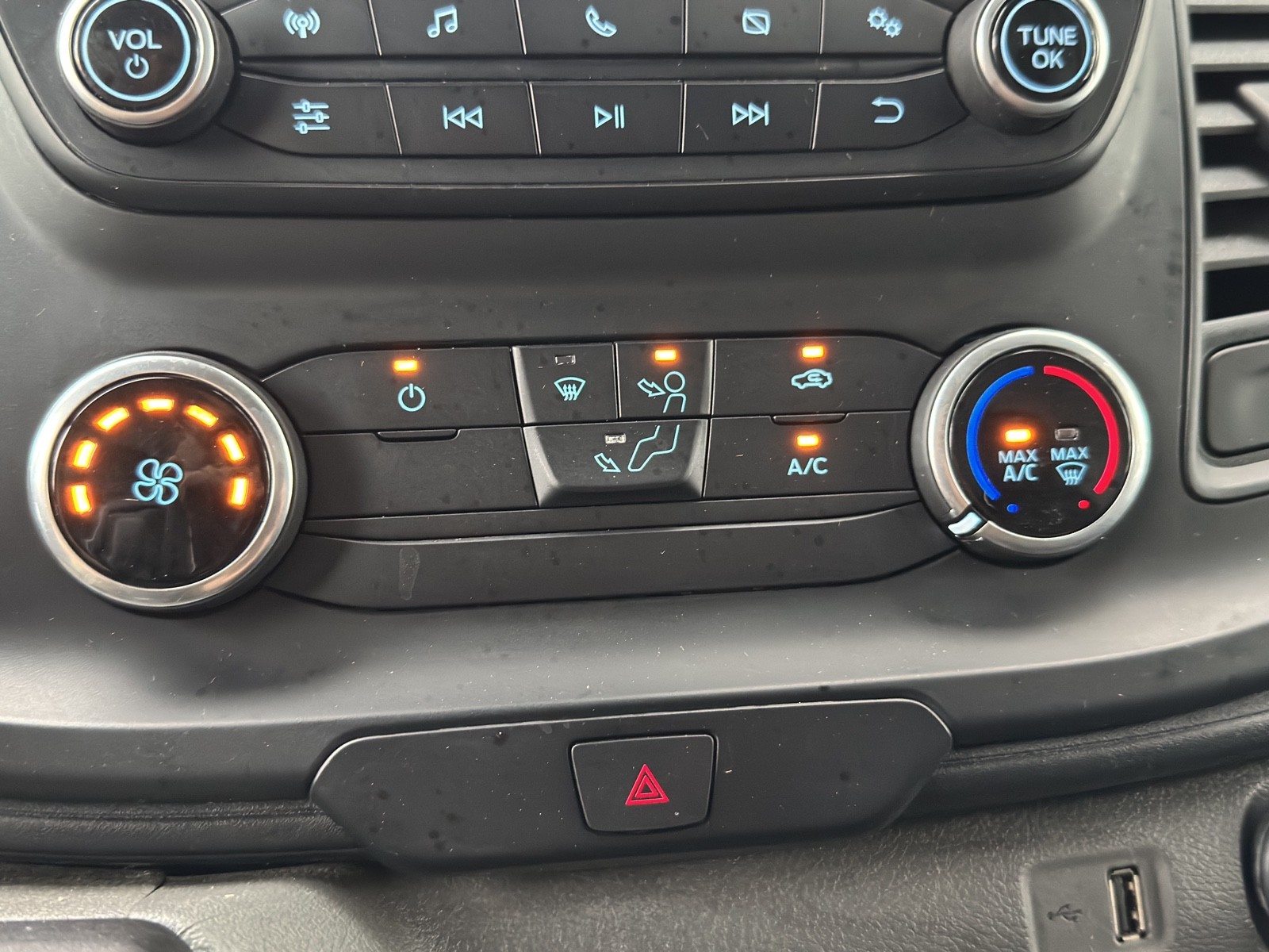 2023 Ford Transit Cargo Van photo 22