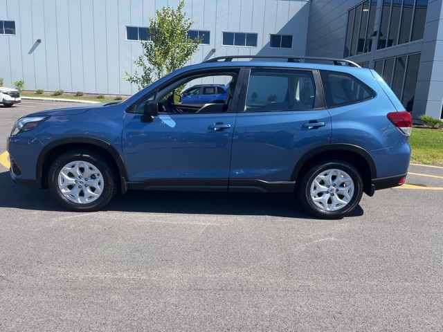 2022 Subaru Forester Base photo 5