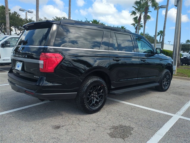 2023 Ford Expedition MAX XL photo 2