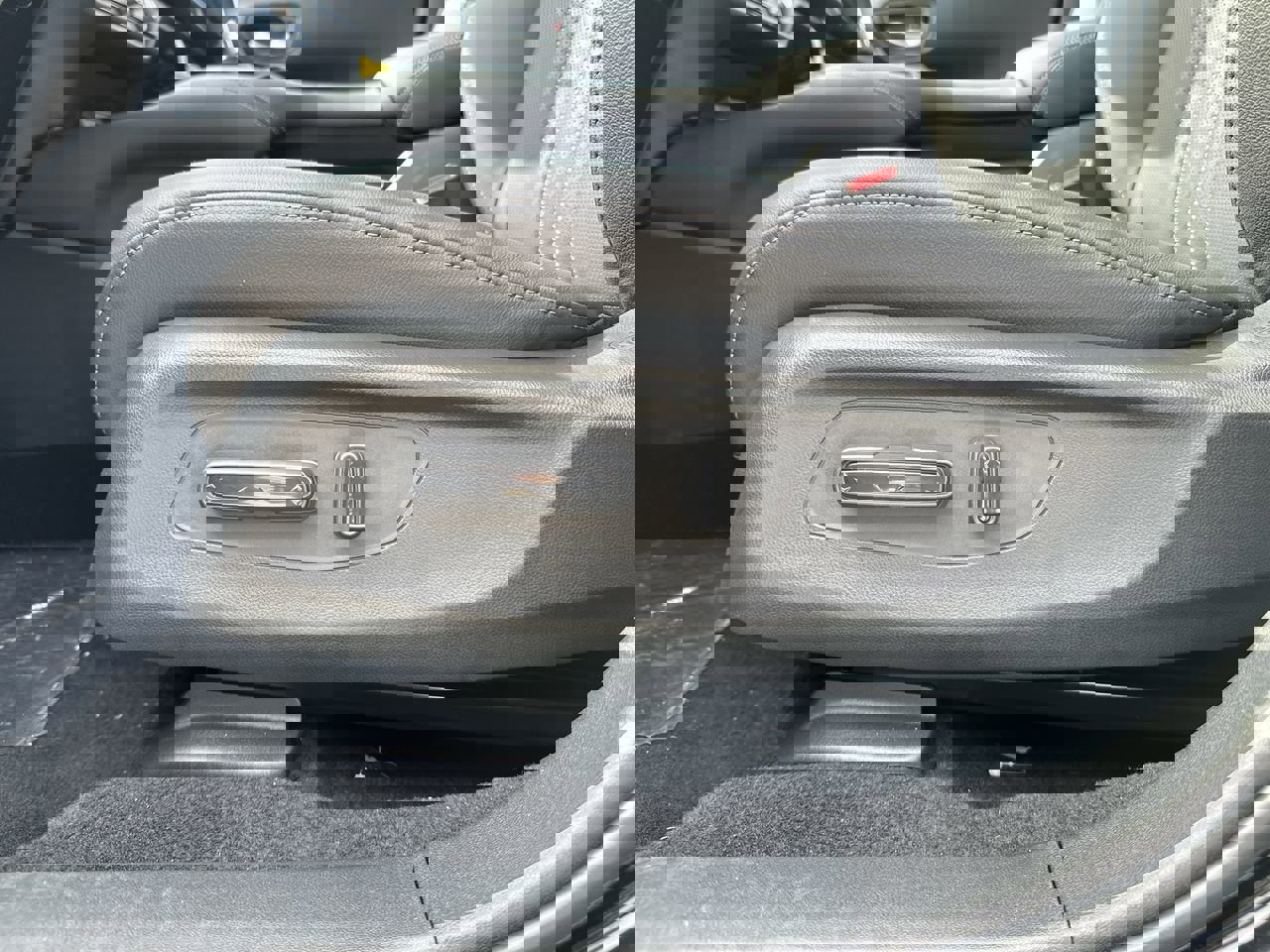 2026 Honda HR-V EX-L photo 11