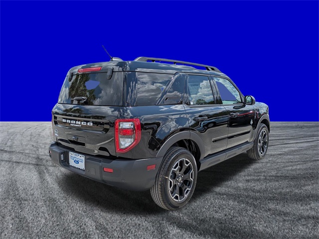 2025 Ford Bronco Sport Outer Banks photo 2