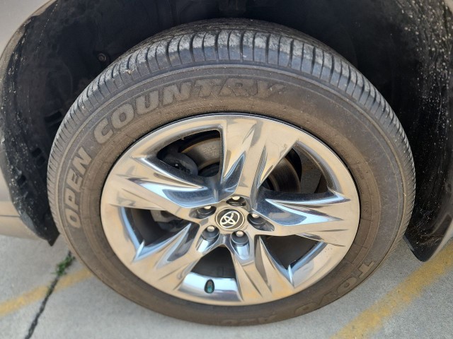 2019 Toyota Highlander Limited photo 2