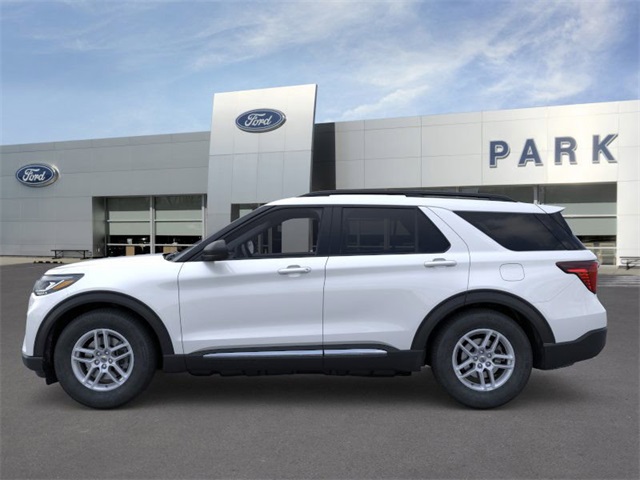 2025 Ford Explorer photo 3