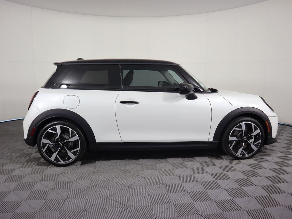 2025 Mini Cooper S Iconic photo 4