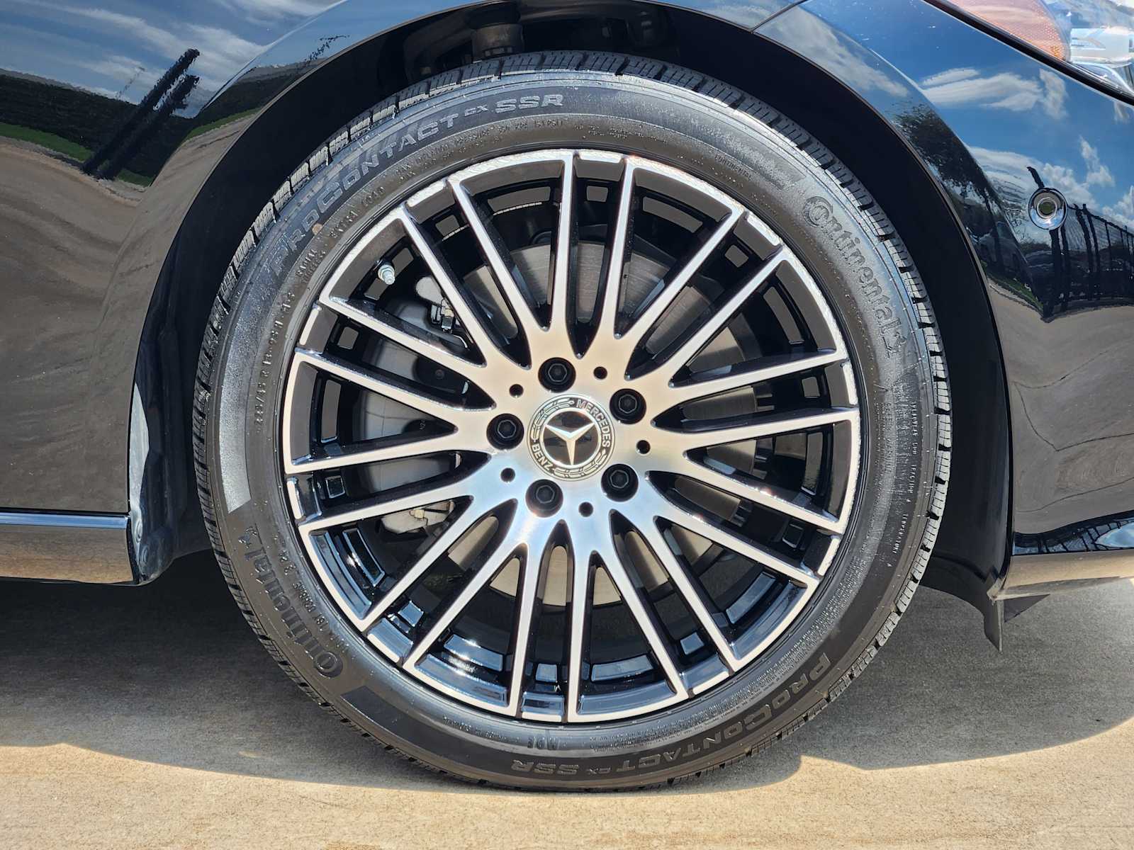 2025 Mercedes Benz C 300 photo 9