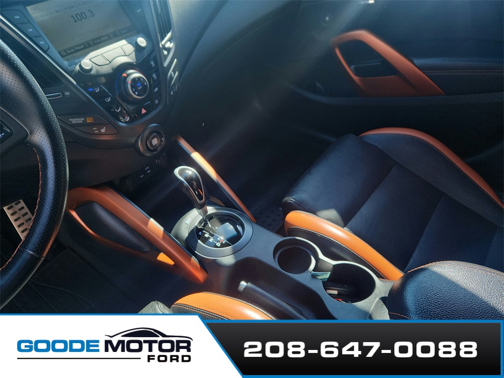 2016 Hyundai Veloster Turbo photo 13