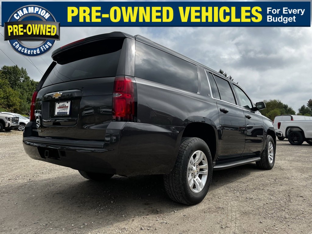 2018 Chevrolet Suburban LT photo 5
