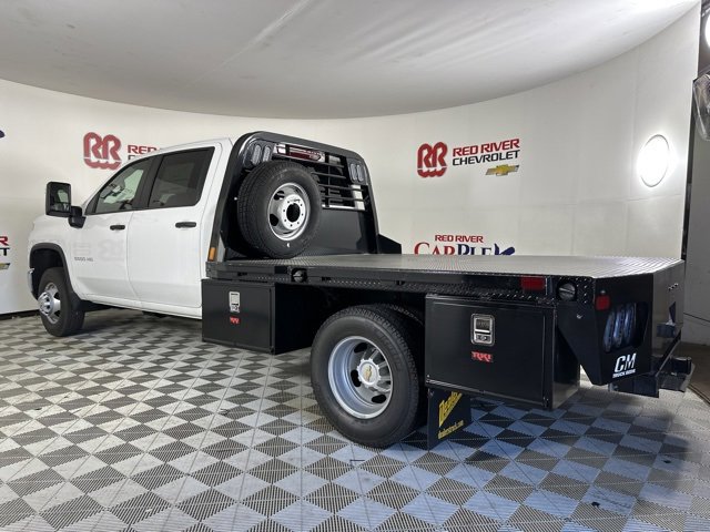 2025 Chevrolet Silverado 3500HD Work Truck photo 3