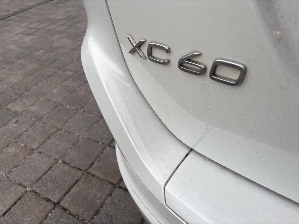 2017 Volvo XC60 T6 Inscription photo 4