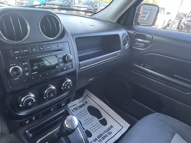 2015 Jeep Patriot Latitude photo 19