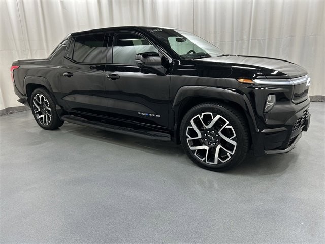 2024 Chevrolet Silverado EV RST's photo