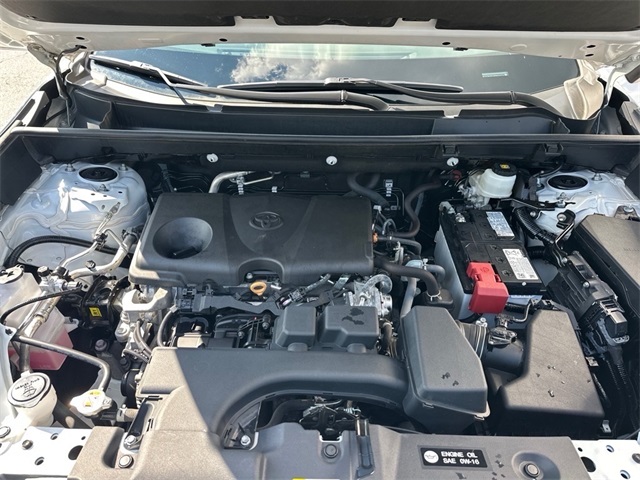 2024 Toyota RAV4 XLE photo 24
