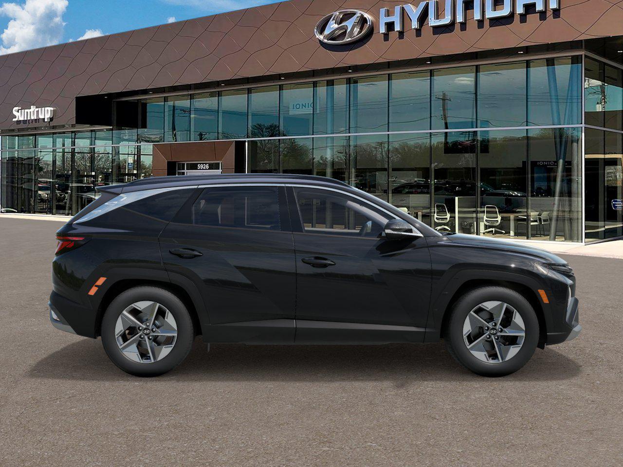 2025 Hyundai Tucson SEL photo 3