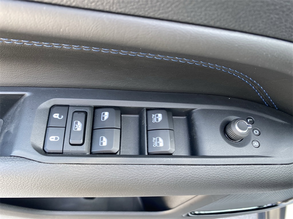 2025 Jeep Compass Latitude photo 32