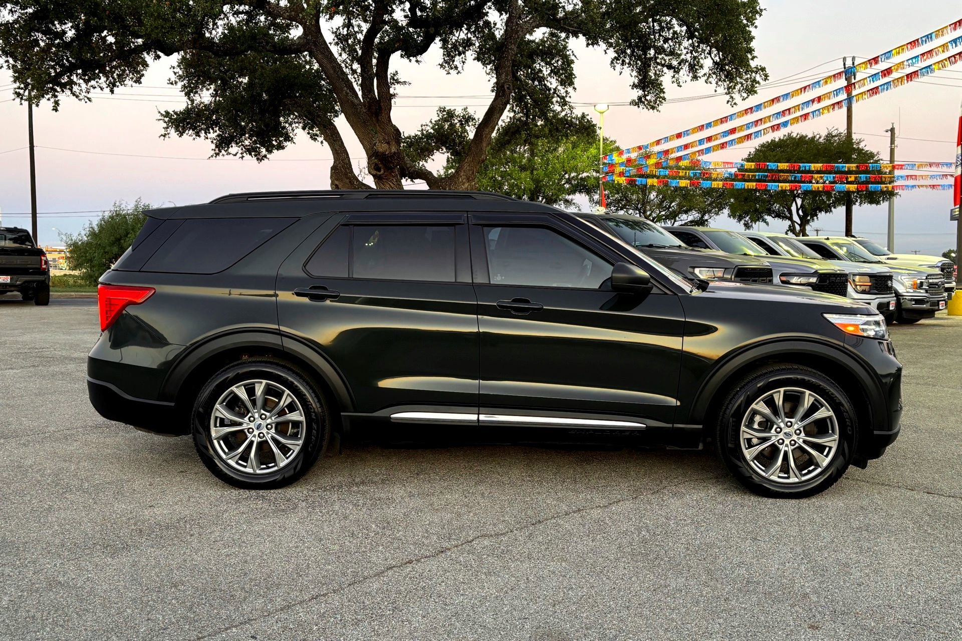 2022 Ford Explorer XLT photo 4
