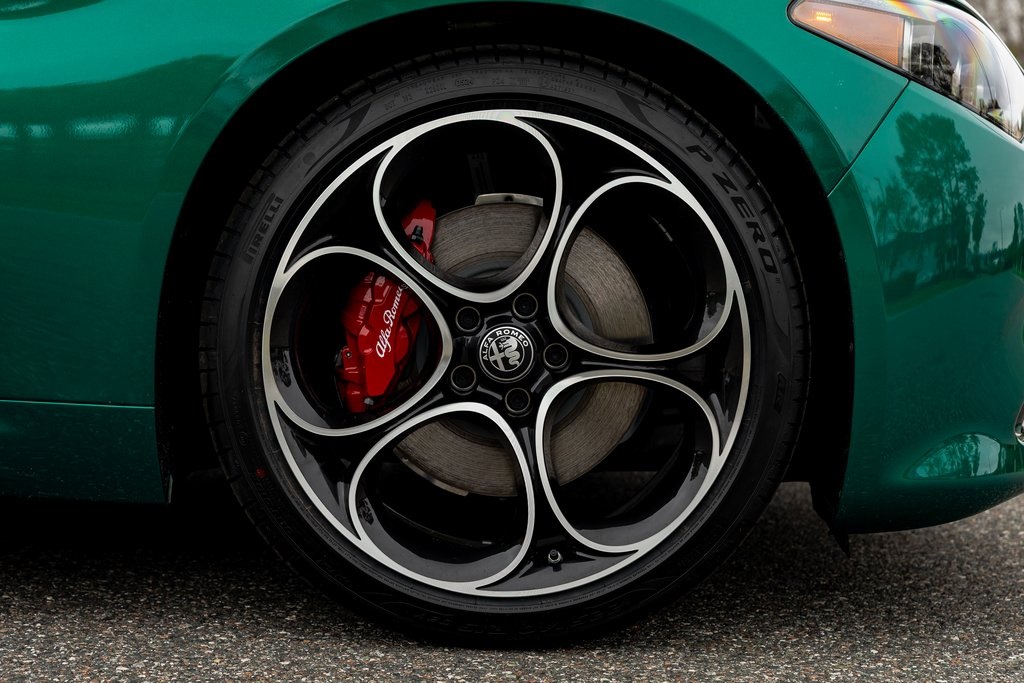 2025 Alfa Romeo Giulia Base photo 12