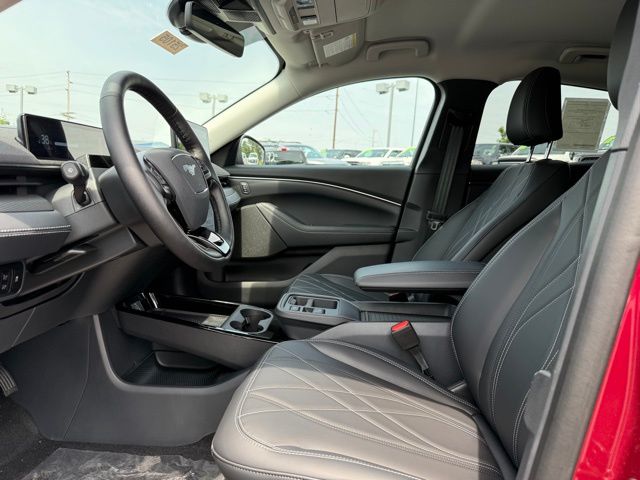 2025 Ford Mustang Mach-E Select photo 17