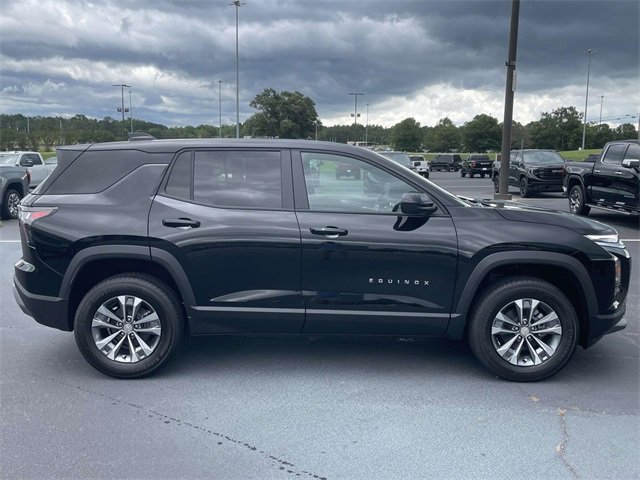 2026 Chevrolet Equinox LT photo 2