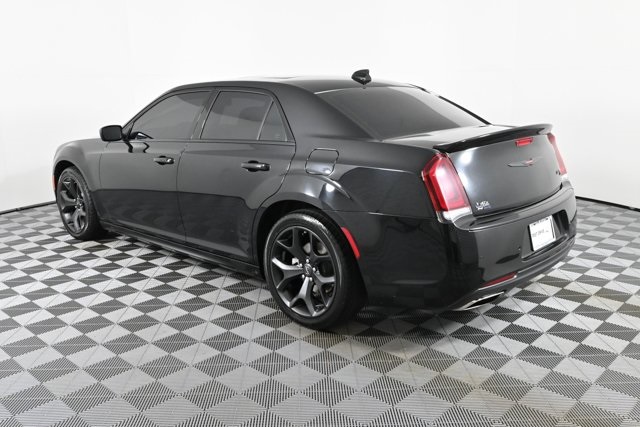 2022 Chrysler 300 S photo 9