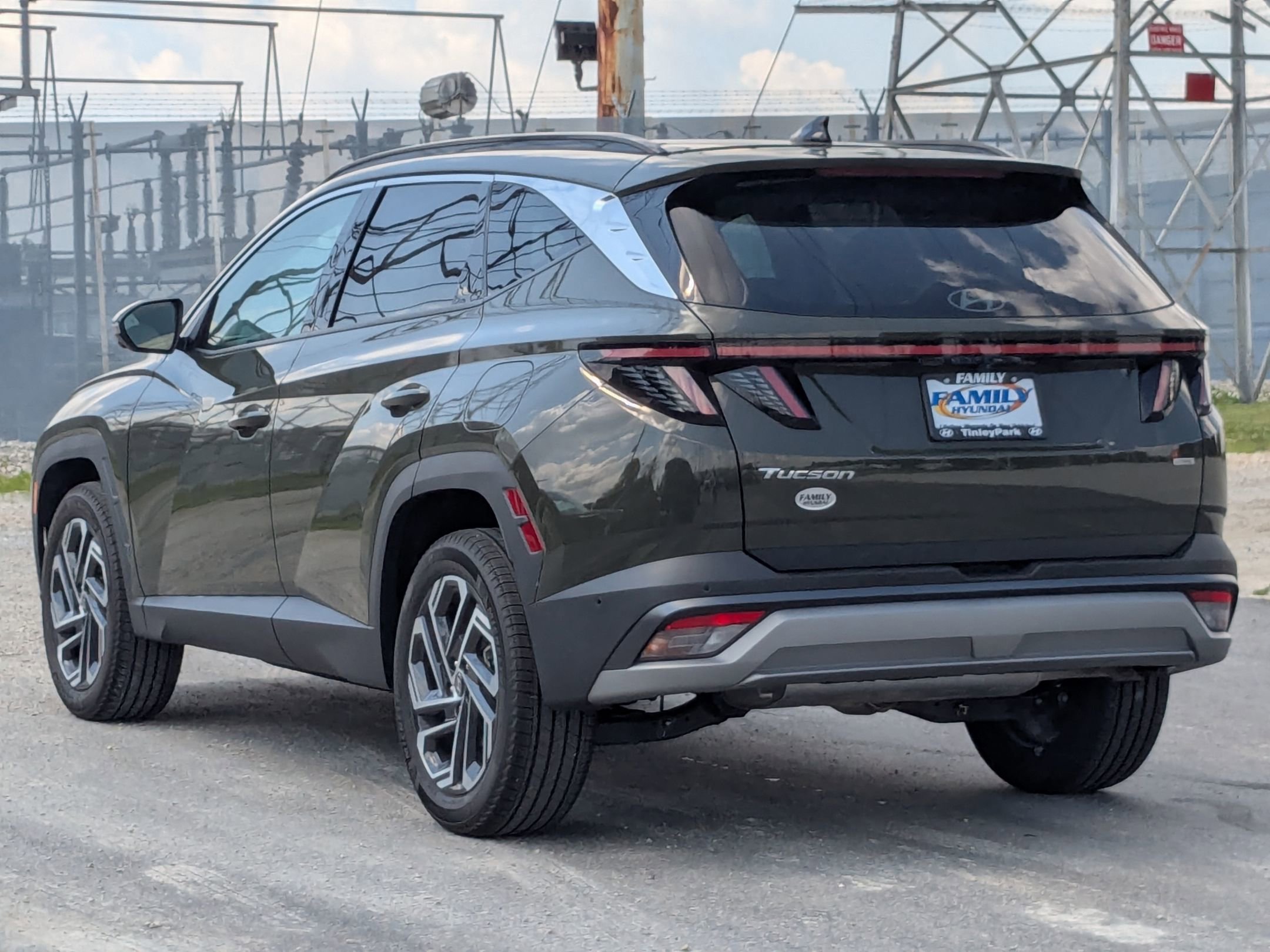 2025 Hyundai Tucson Limited photo 4