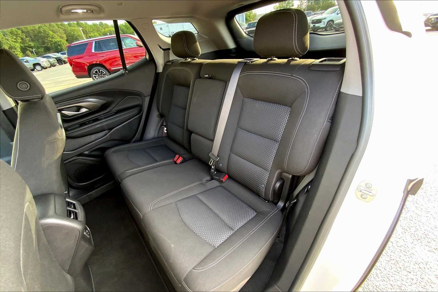 2024 Gmc Terrain SLE photo 17