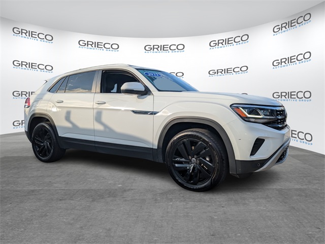 2022 Volkswagen Atlas Cross Sport SE w/Tech