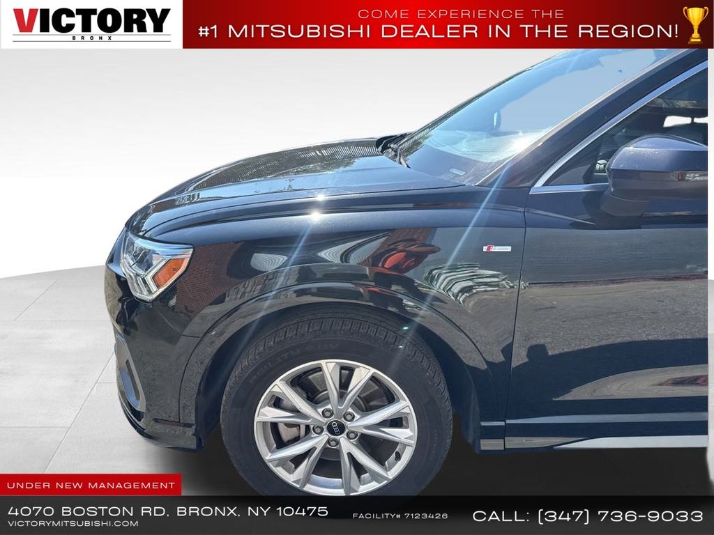 2023 Audi Q3 S line Premium photo 2