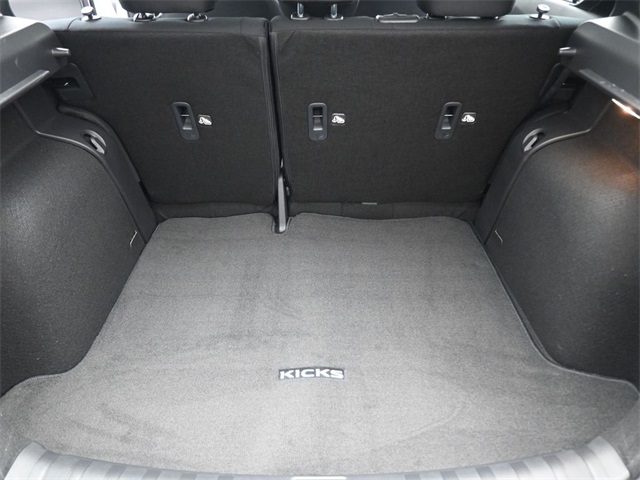 2025 Nissan Kicks Play S photo 16