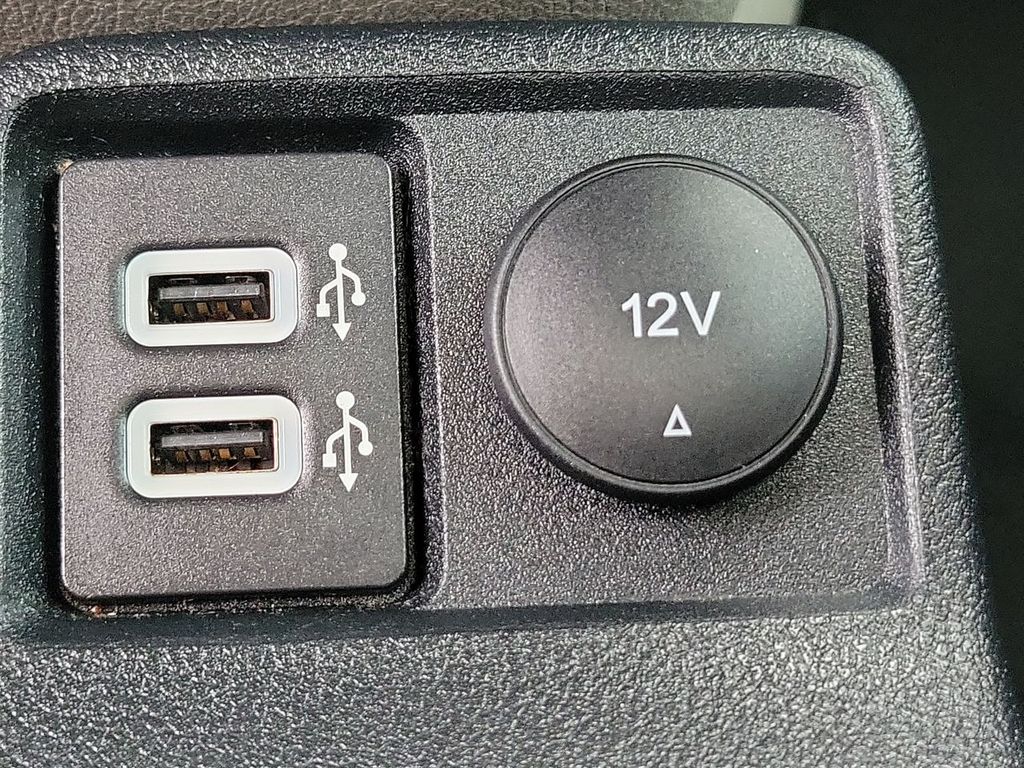 2022 Ford Transit Connect Titanium photo 31