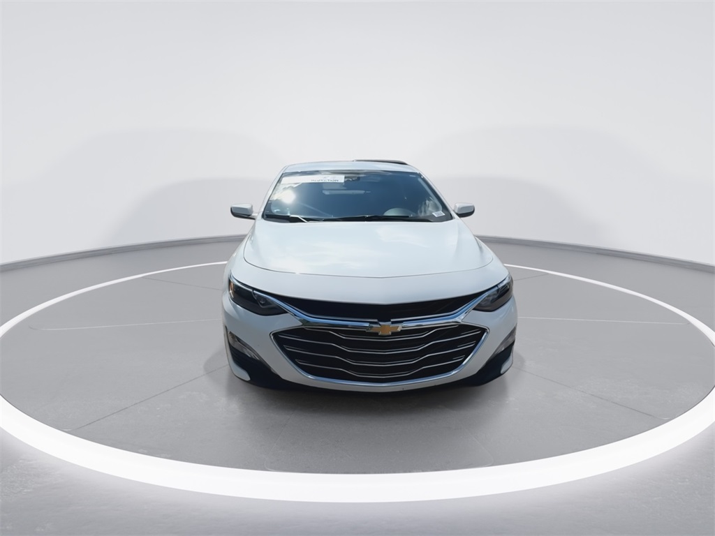 2023 Chevrolet Malibu 1LT photo 2