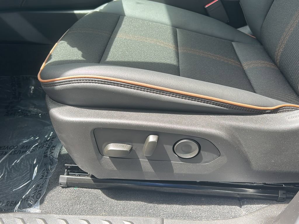 2025 Gmc Canyon AT4 photo 14