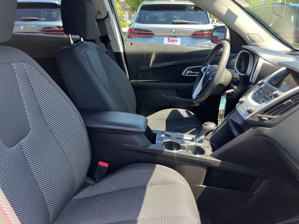 2016 Chevrolet Equinox LT photo 28