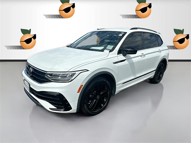 2022 Volkswagen Tiguan SE R-Line Black photo 3