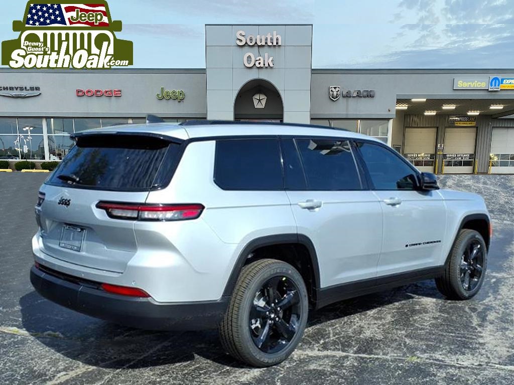 2025 Jeep Grand Cherokee Altitude X photo 2